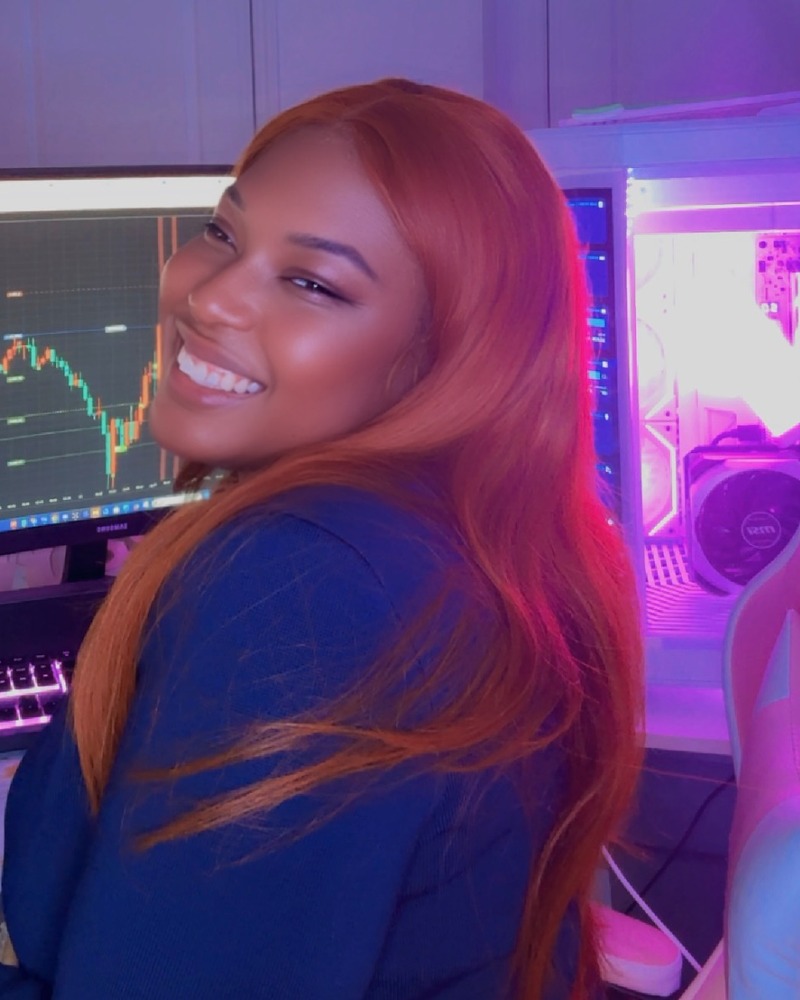 Antoinette at her trading desk